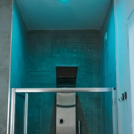 Konukevi Superior Del Golfo E Delle 5 Terre 4*